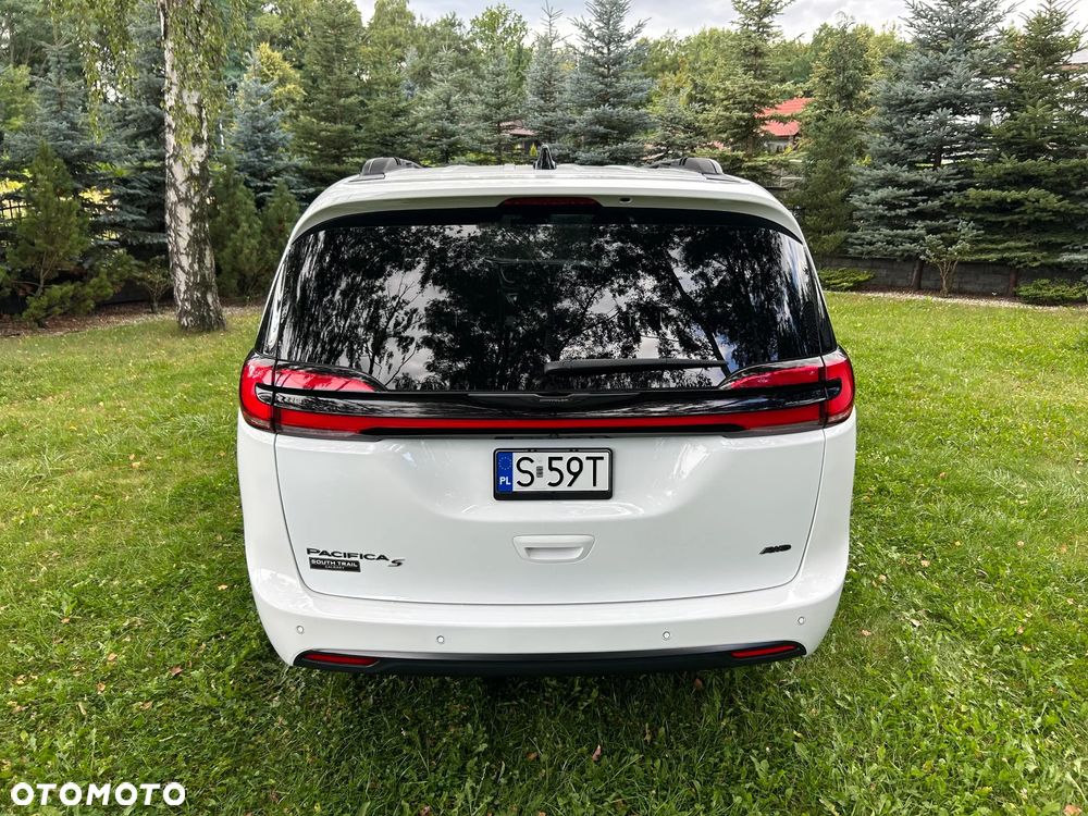 Chrysler Pacifica - 9