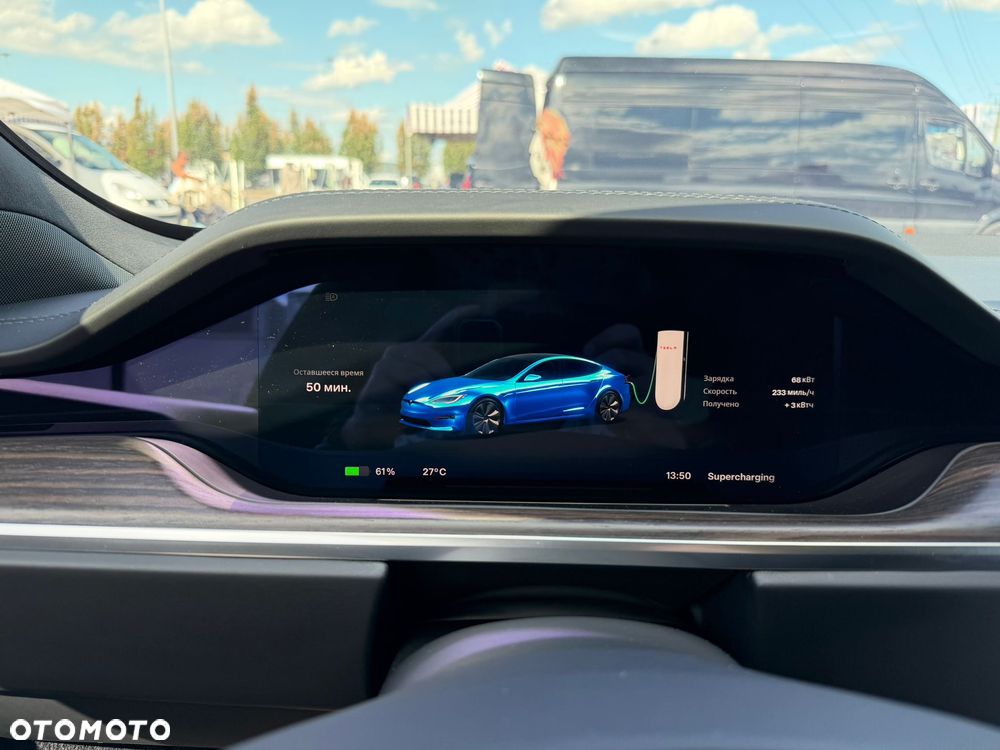 Tesla Model S - 34