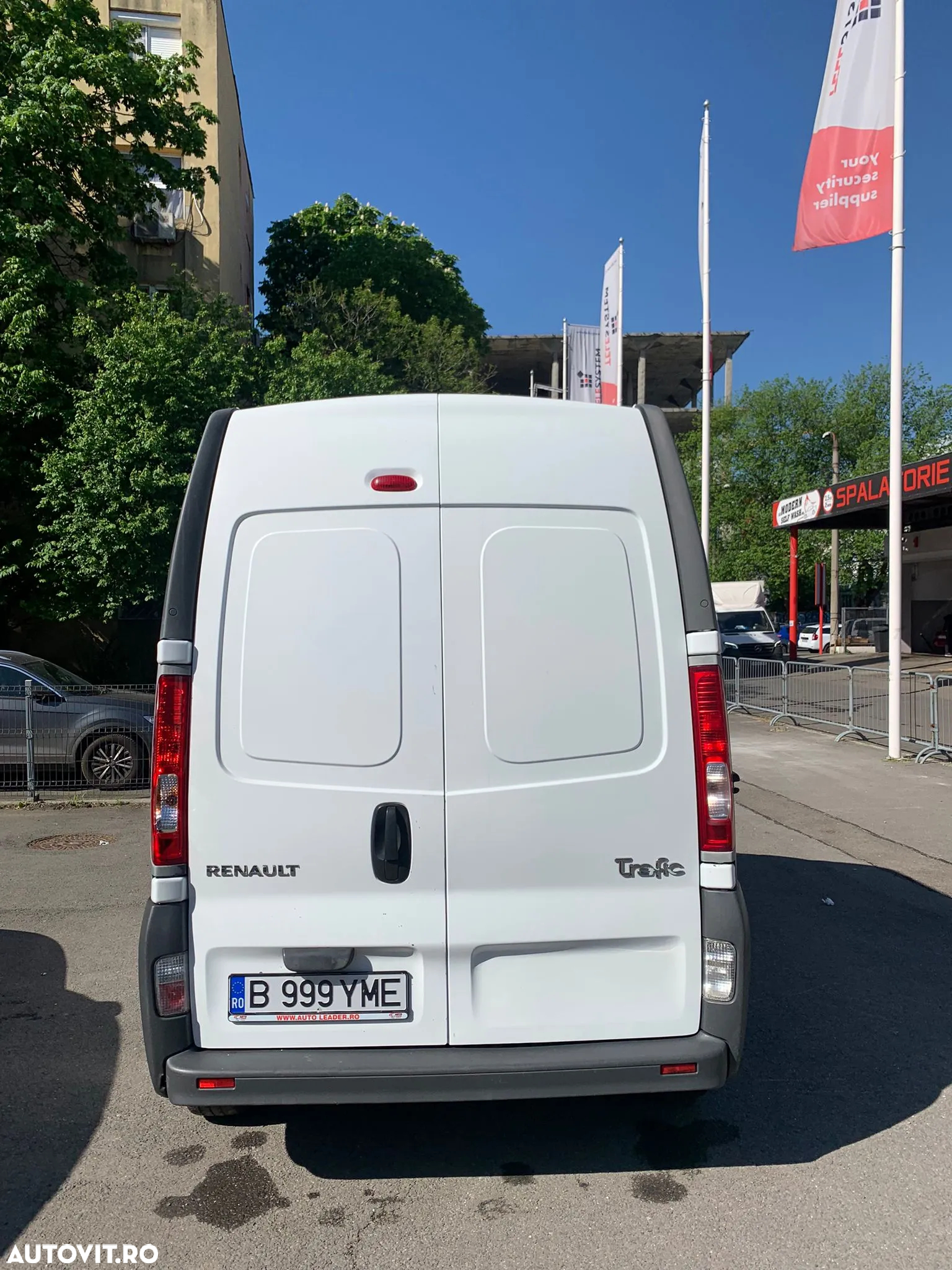 Renault TRAFIC - 3