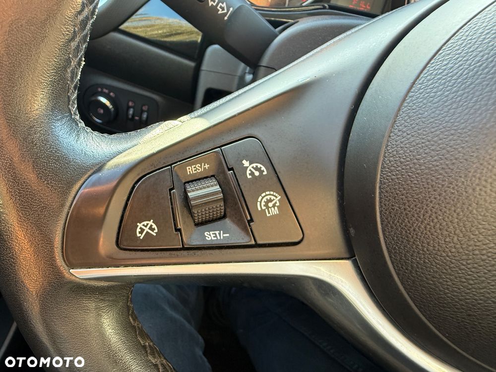 Opel Adam ver-1-4-cosmo - 12