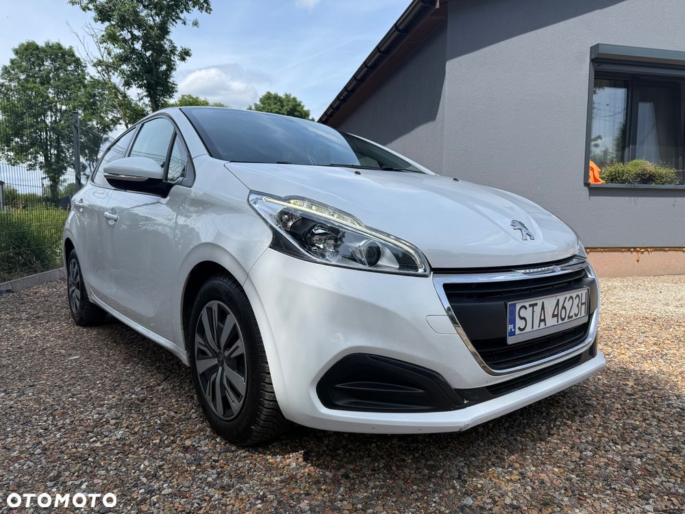Peugeot 208 - 23