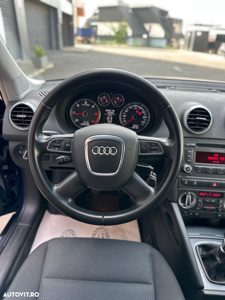 Audi A3 1.6 TDI Sportback DPF S line Sportpaket - 20