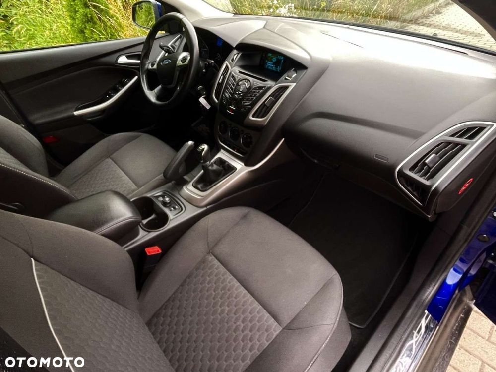 Ford Focus - 30