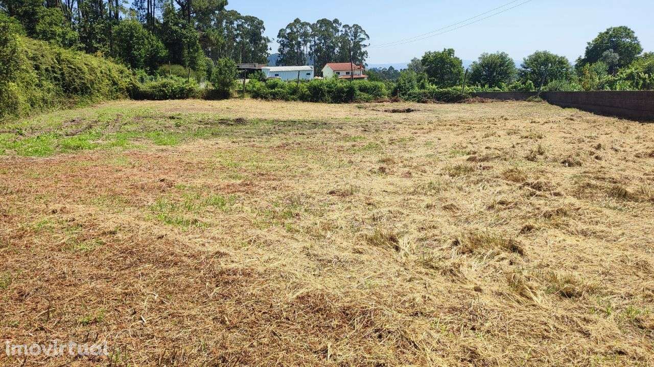 Terreno em Atães, Vila Verde - Grande imagem: 2/8