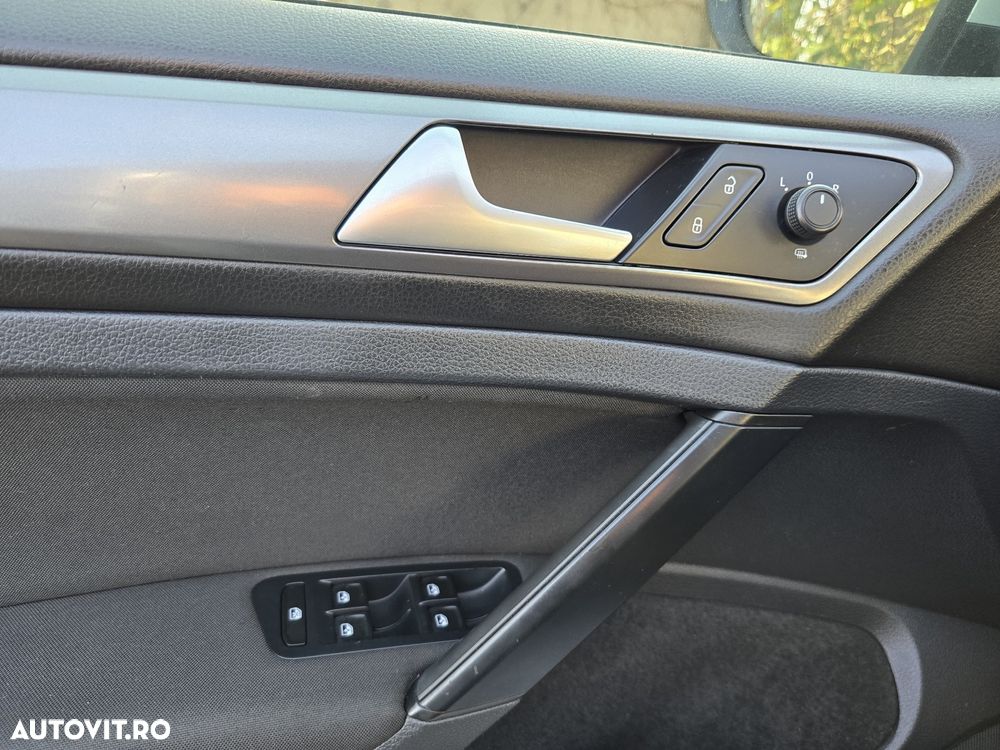 Volkswagen Golf 1.6 TDI DPF BMT Trendline - 9