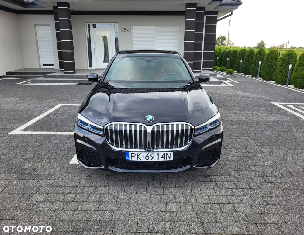 BMW Seria 7 750i xDrive - 9