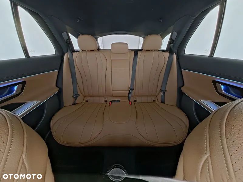 Mercedes-Benz Klasa E 300 de PHEV 4-Matic AMG 9G-Tronic - 9