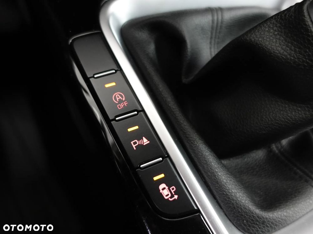 Kia Ceed 1.4 T-GDI OPF Platinum Edition - 35