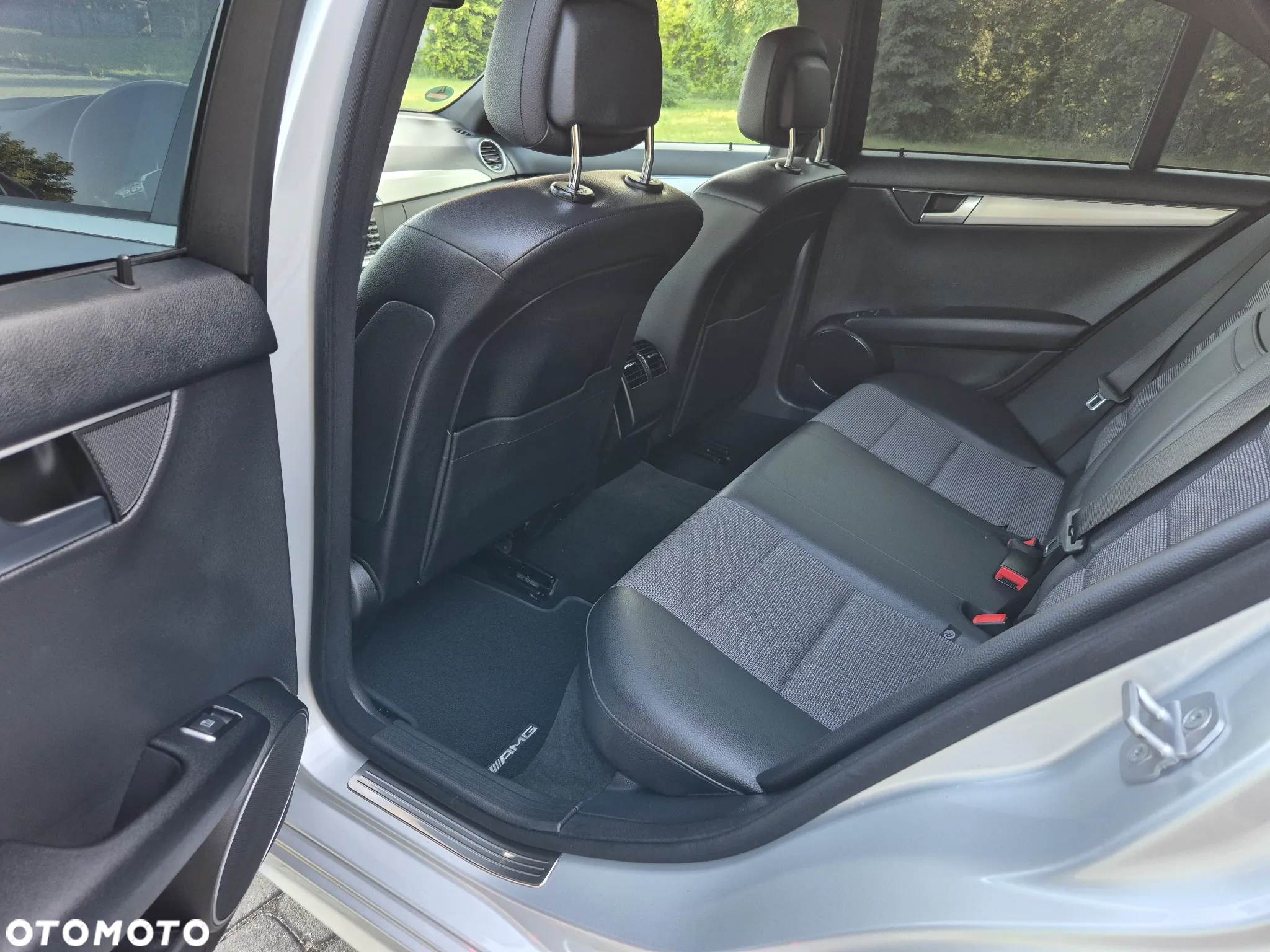 Mercedes-Benz Klasa C 200 T (BlueEFFICIENCY) Avantgarde - 24