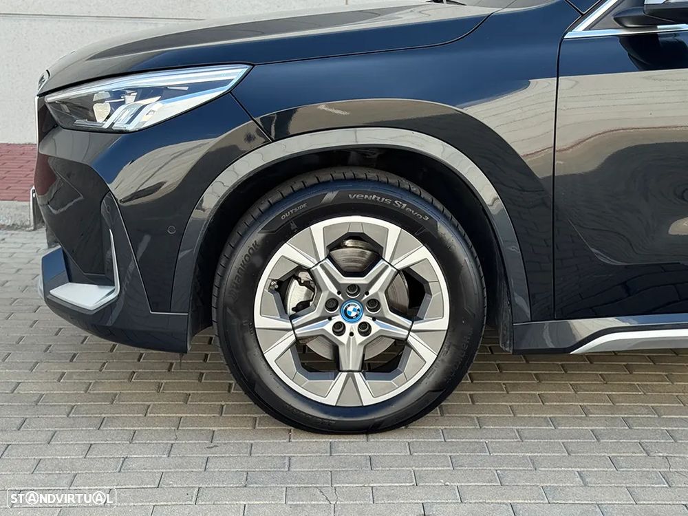 BMW iX1 eDrive20 xLine - 14