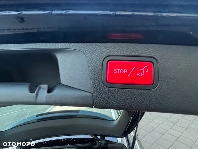 Mercedes-Benz Klasa E 300 d T 9G-TRONIC AMG Line - 27