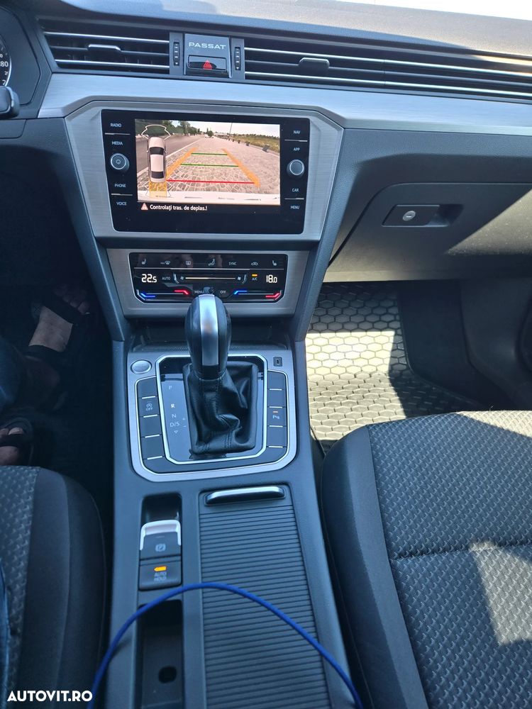 Volkswagen Passat 2.0 TDI DSG Comfortline - 13