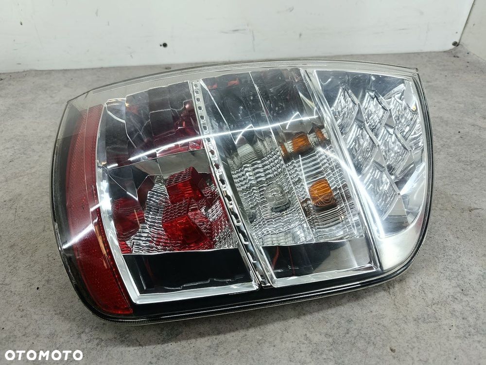 LAMPA TYLNA PRAWA TOYOTA PRIUS II 47-14R HATCHBACK - 3