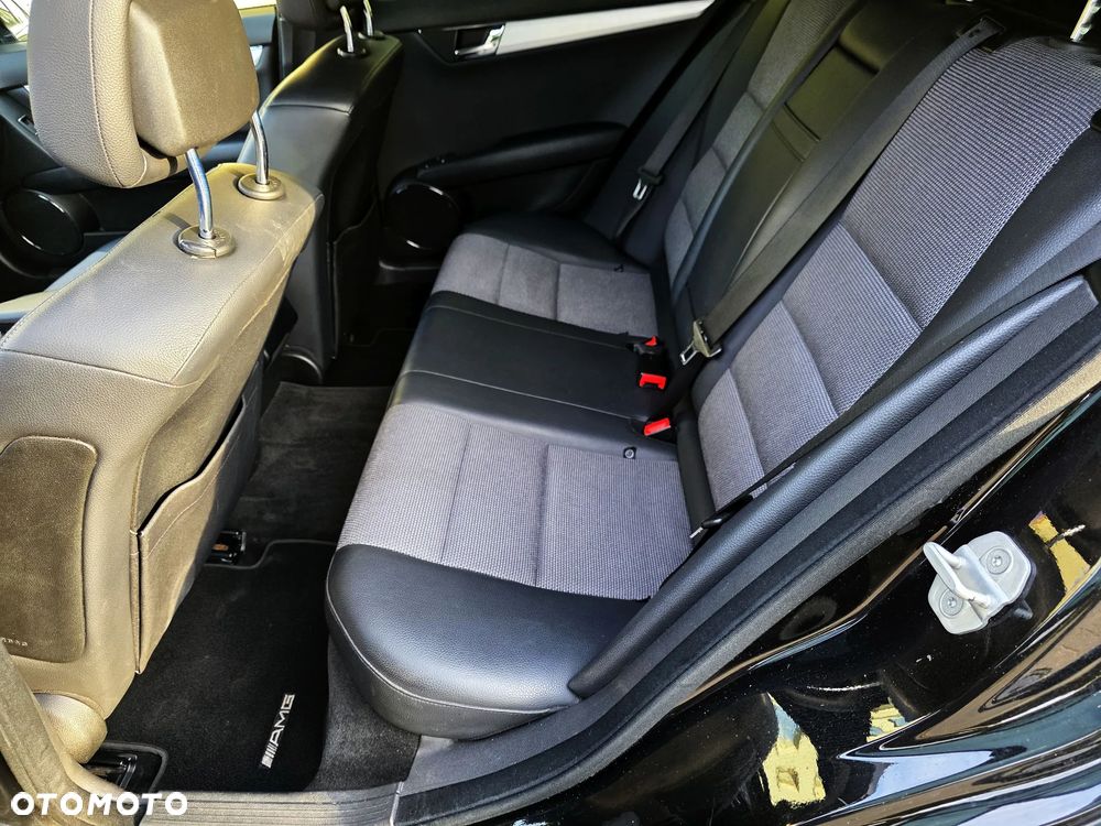 Mercedes-Benz Klasa C 200 CGI Automatik BlueEFFICIENCY Avantgarde - 10