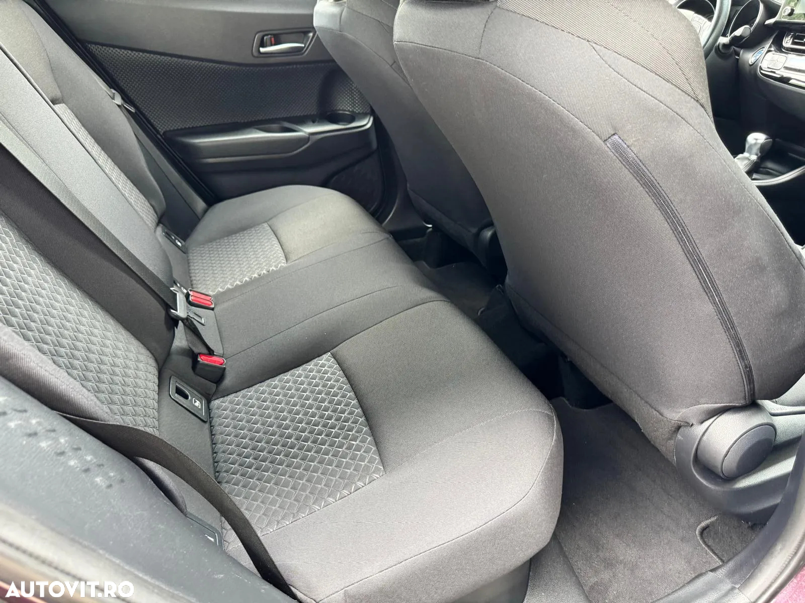 Toyota C-HR 1.8 HSD 122 CP 4x2 CVT Style - 16