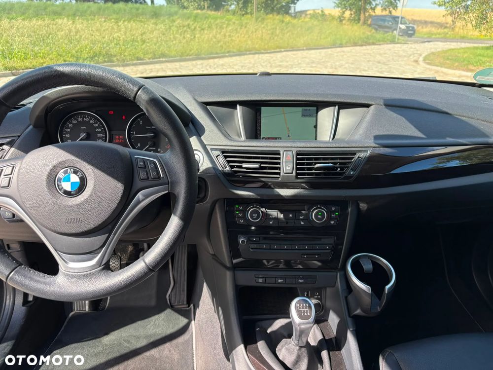 BMW X1 sDrive18d Sport Line - 11