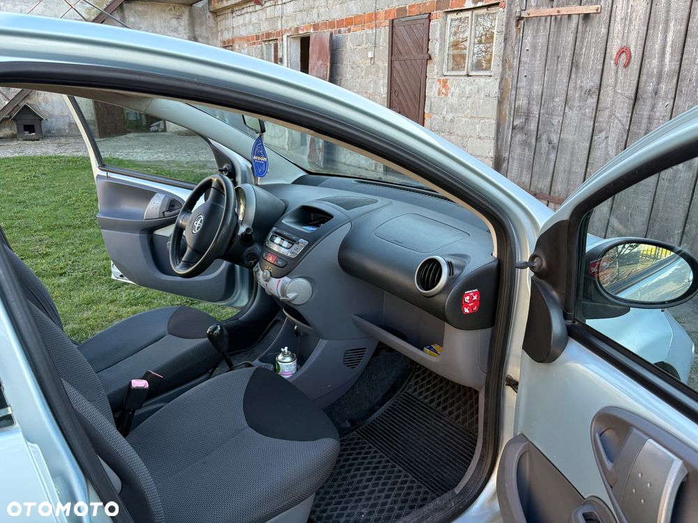 Toyota Aygo Standard - 12