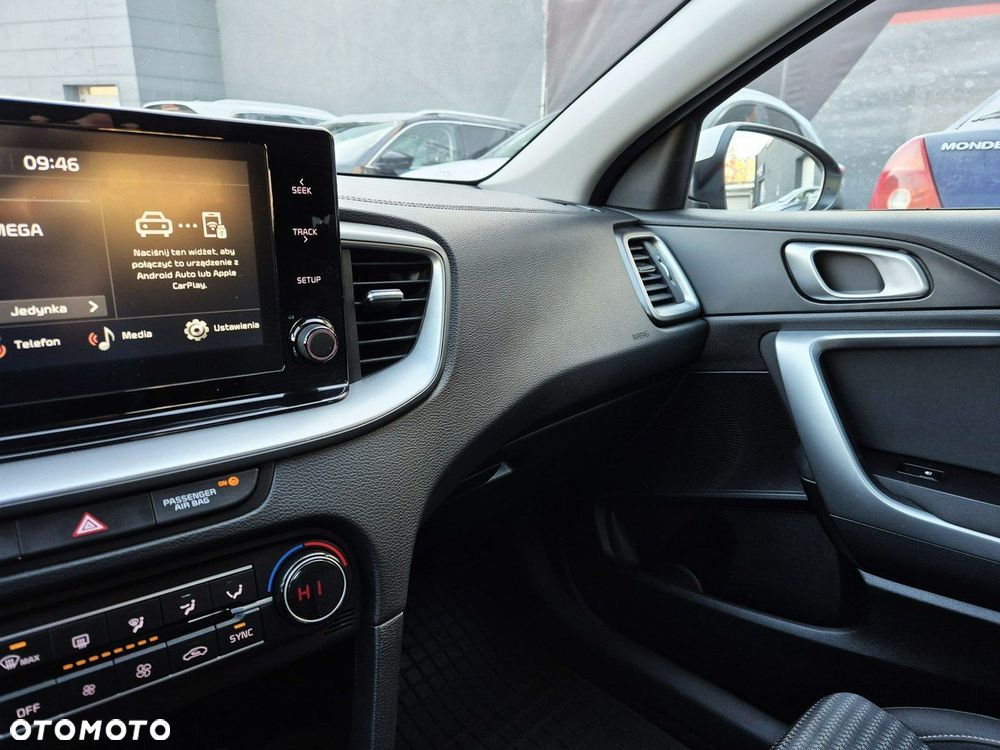 Kia Ceed 1.5 T-GDI M DCT - 22