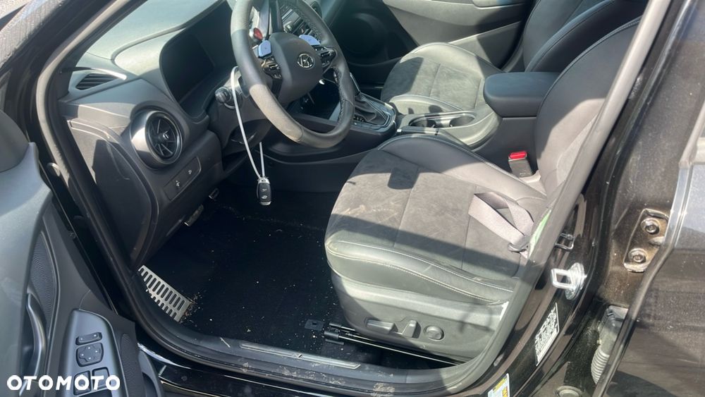 Hyundai Kona - 24