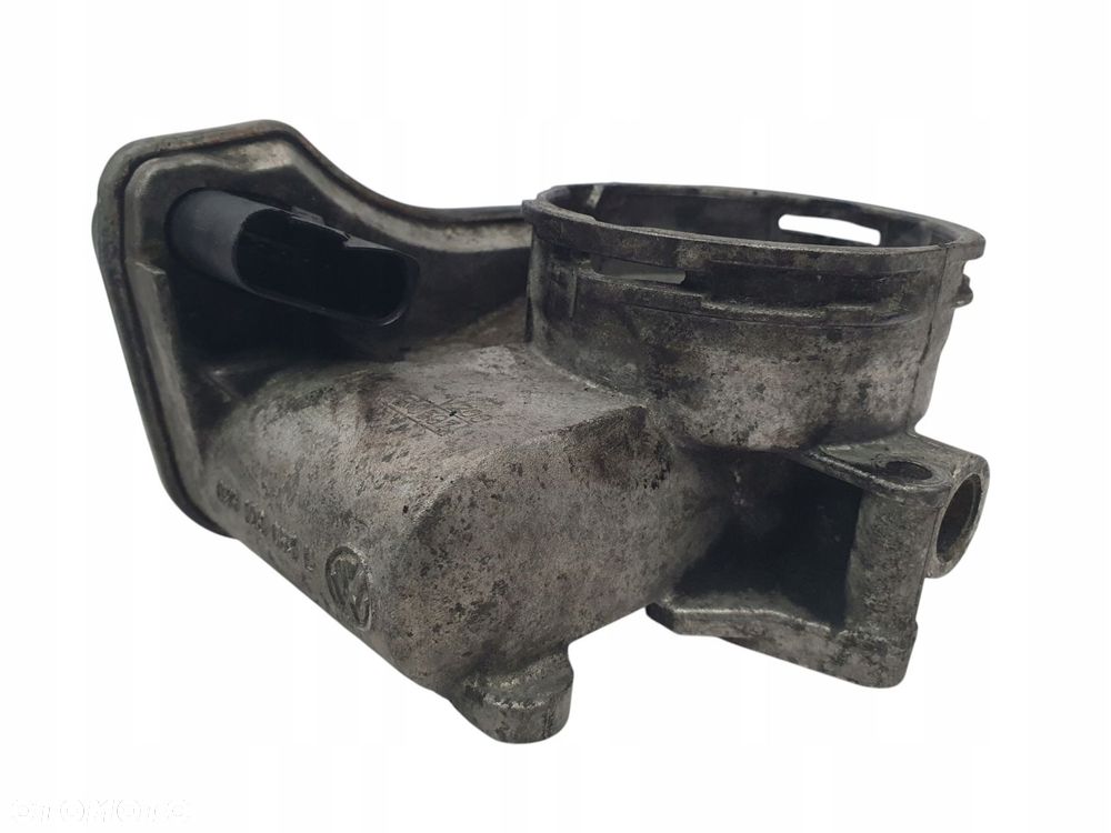 PRZEPUSTNICA VW Passat B6 Golf VI Audi A3 8P 2.0 TDI 03G128063L - 2