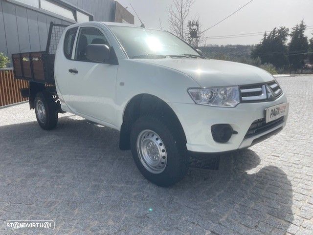 Mitsubishi L200 - 1