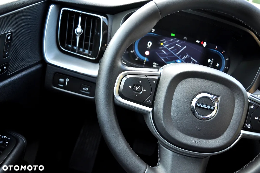 Volvo XC 60 B4 D Geartronic Momentum Pro - 28