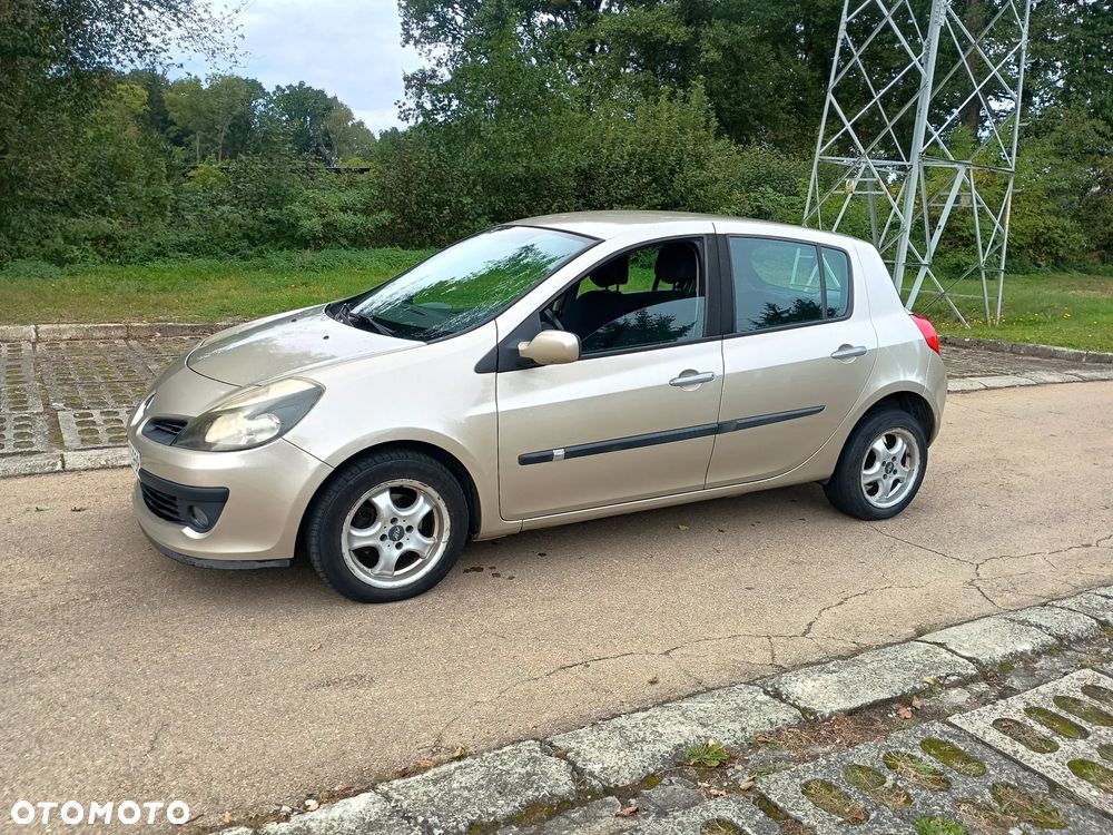 Renault Clio 1.6 16V Expression - 1