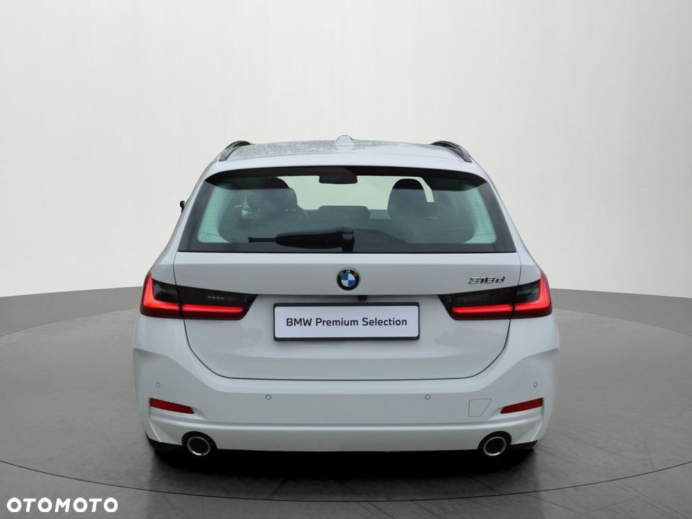 BMW Seria 3 318d mHEV - 5