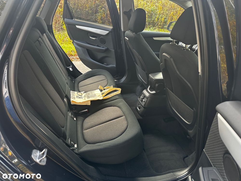 BMW Seria 2 218i - 15