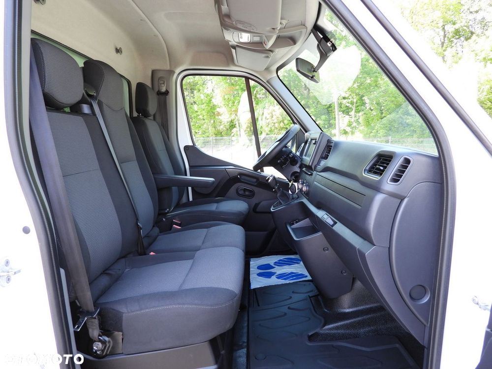 Renault MASTER  KONTENER WINDA 8 PALET TEMPOMAT NAWIGACJA LEDY BLIŹNIACZE KOŁA KLIMATYZACJA  145KM - 38