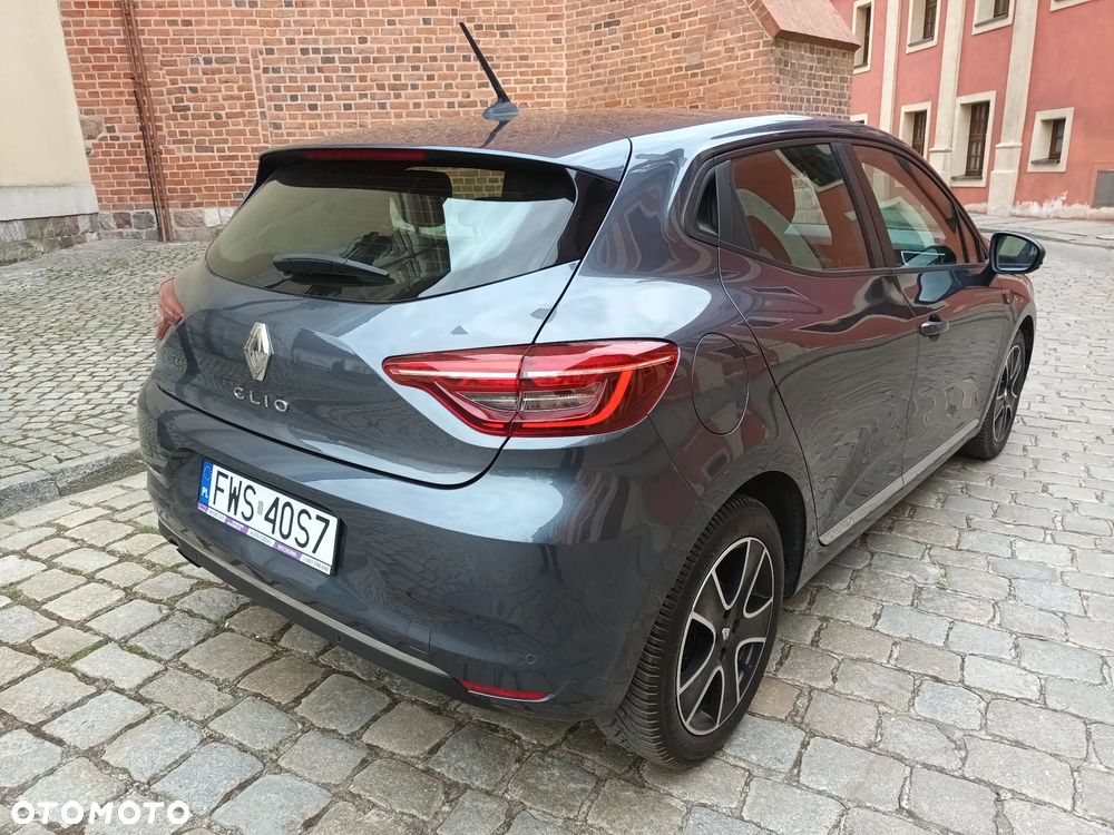 Renault Clio TCe 100 BUSINESS EDITION - 32