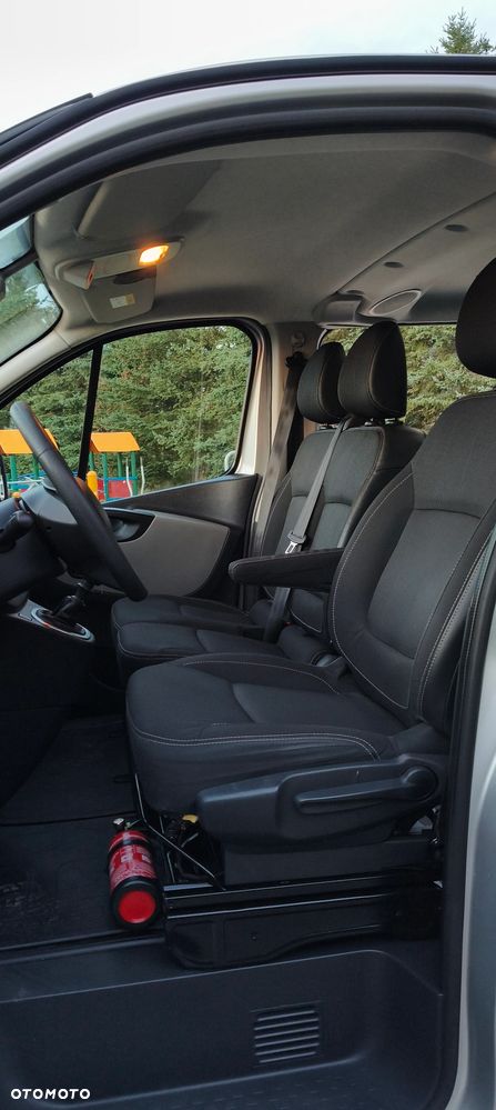 Renault TRAFIC LONG BRYGADÓWKA 6 OSÓB - 16