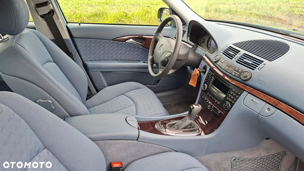 Mercedes-Benz Klasa E 200 Kompressor Automatik Classic - 1