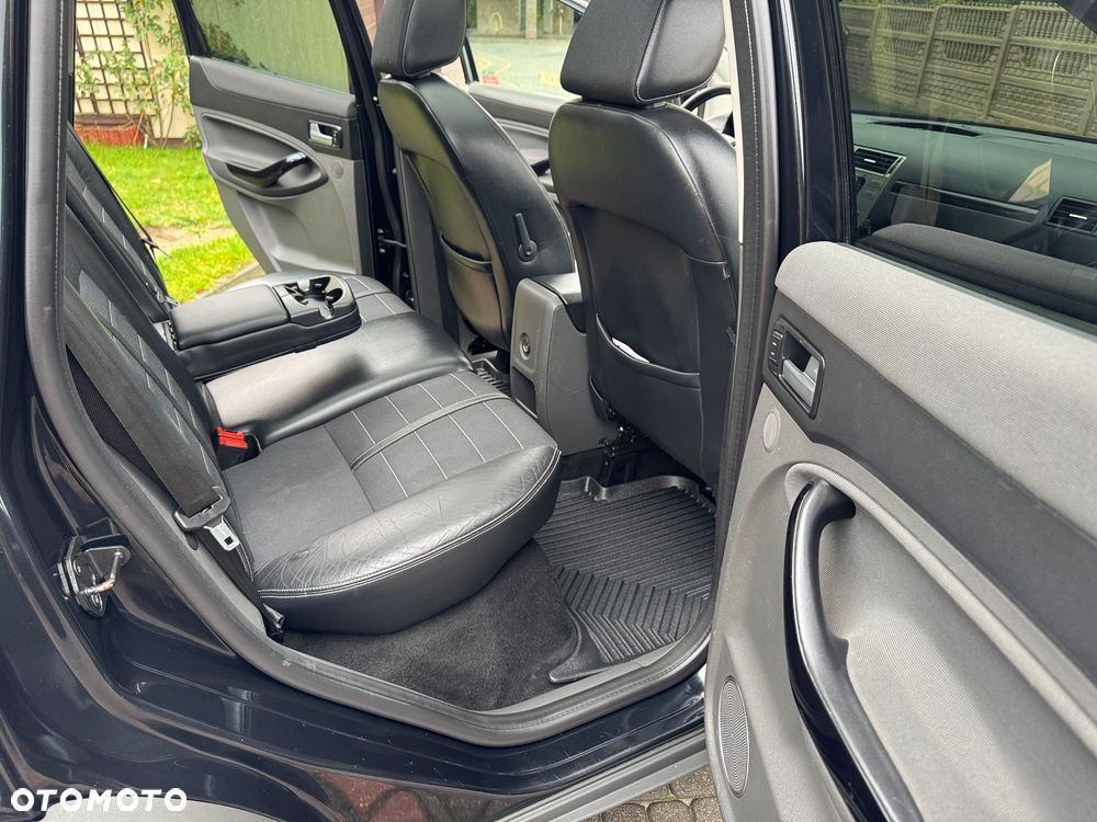 Ford Kuga 2.0 TDCi Titanium FWD - 13