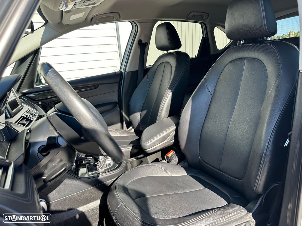 BMW 218 Active Tourer d Line Luxury Auto - 12