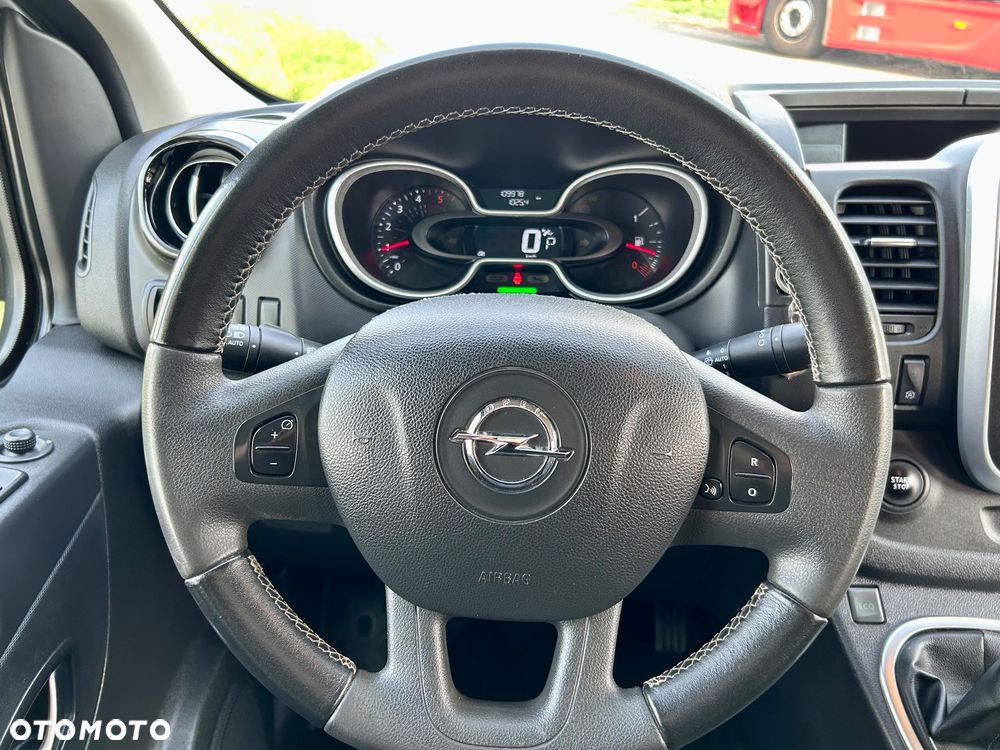 Opel Vivaro - 24