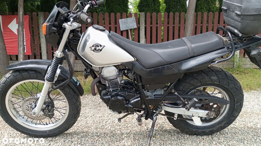 Yamaha TW - 4