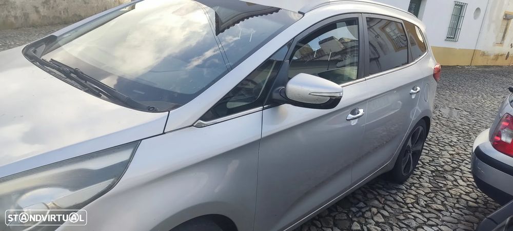 Kia Carens 1.7 CRDi ISG TX - 7