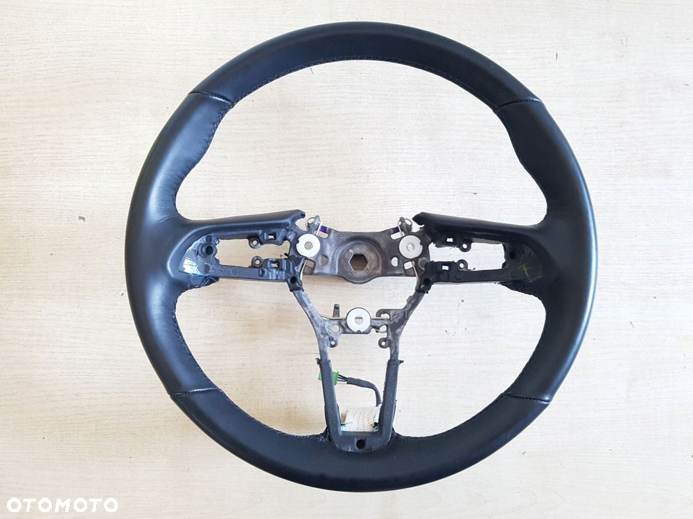 mazda 3 kierownica skóra podgrzewana bedp-32-982 - 1