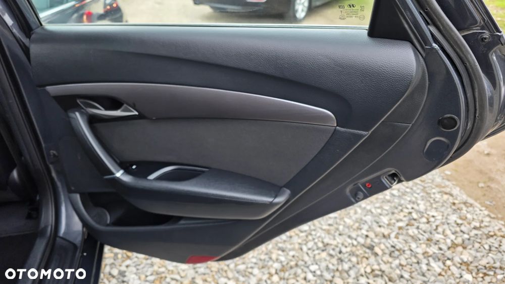 Hyundai i40 Kombi blue 1.6 Family - 25