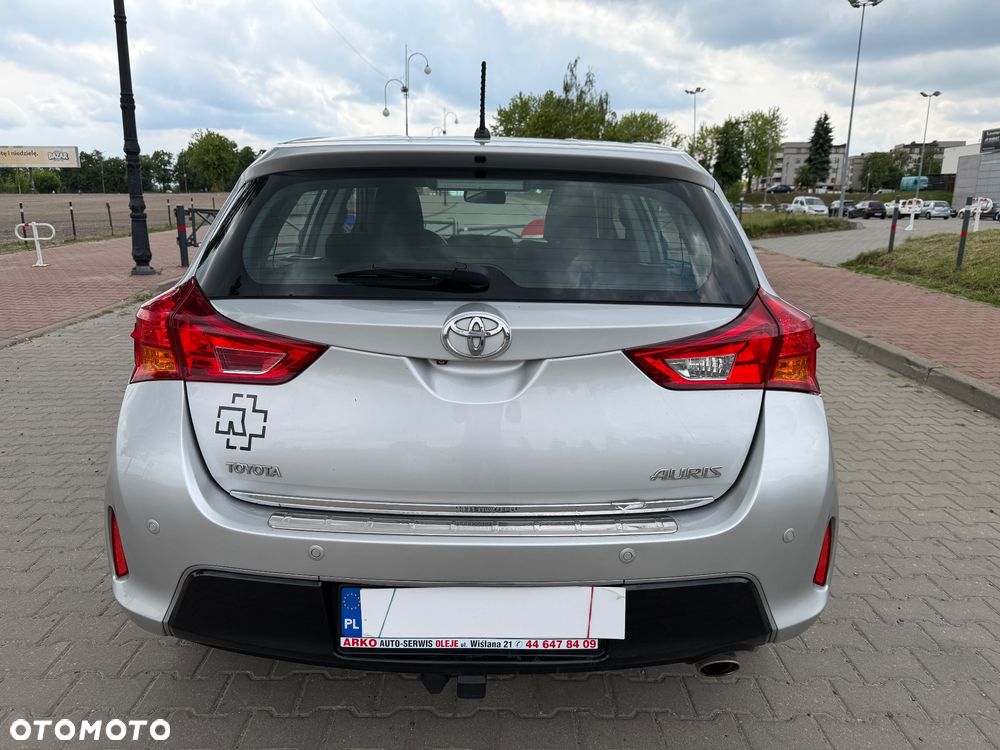 Toyota Auris 2.0 D-4D Premium Comfort - 11
