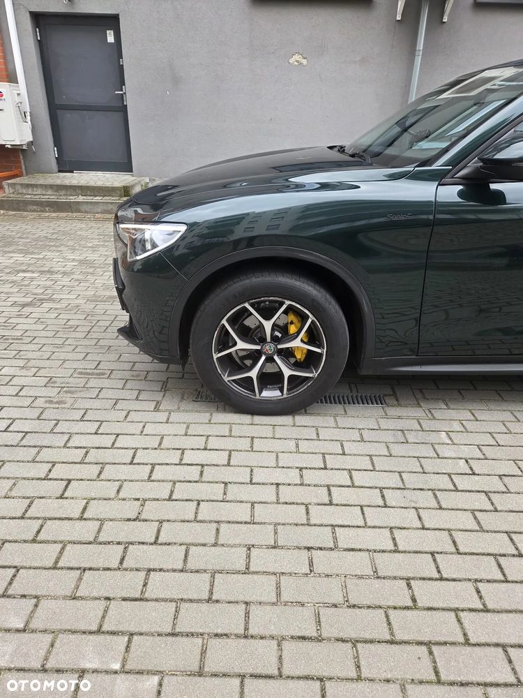 Alfa Romeo Stelvio - 12