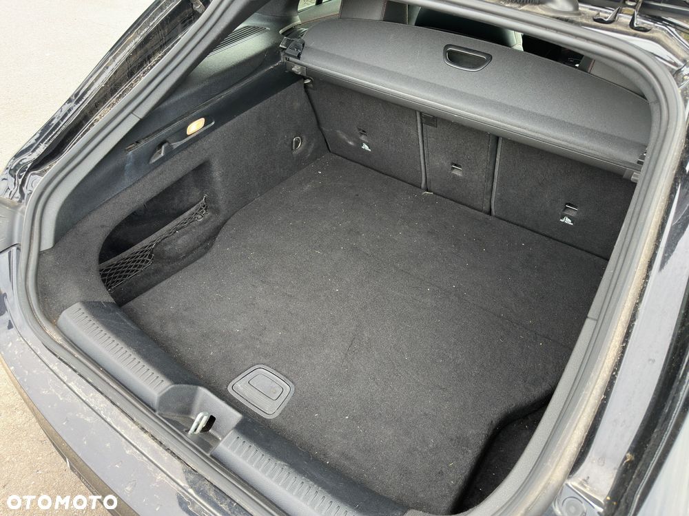 Mercedes-Benz CLA 250 e 8G-DCT AMG Line Advanced Plus - 24