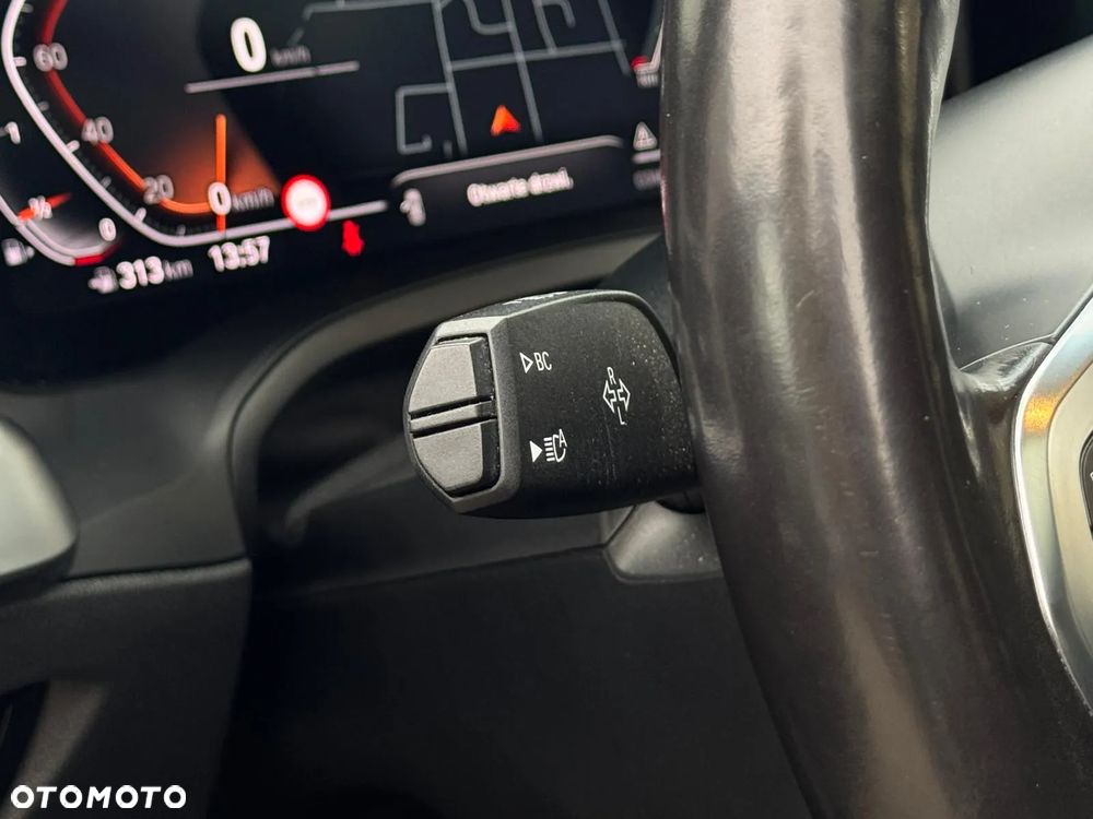 BMW Seria 3 330i xDrive M Sport sport - 20