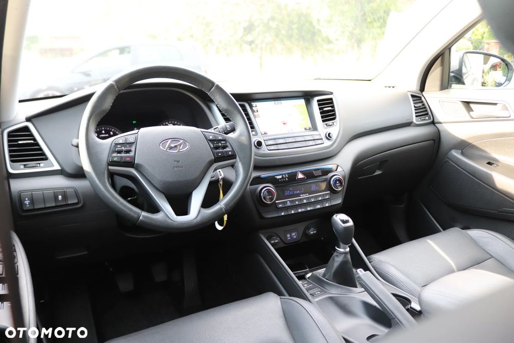 Hyundai Tucson 1.6 GDI BlueDrive Design 2WD - 19