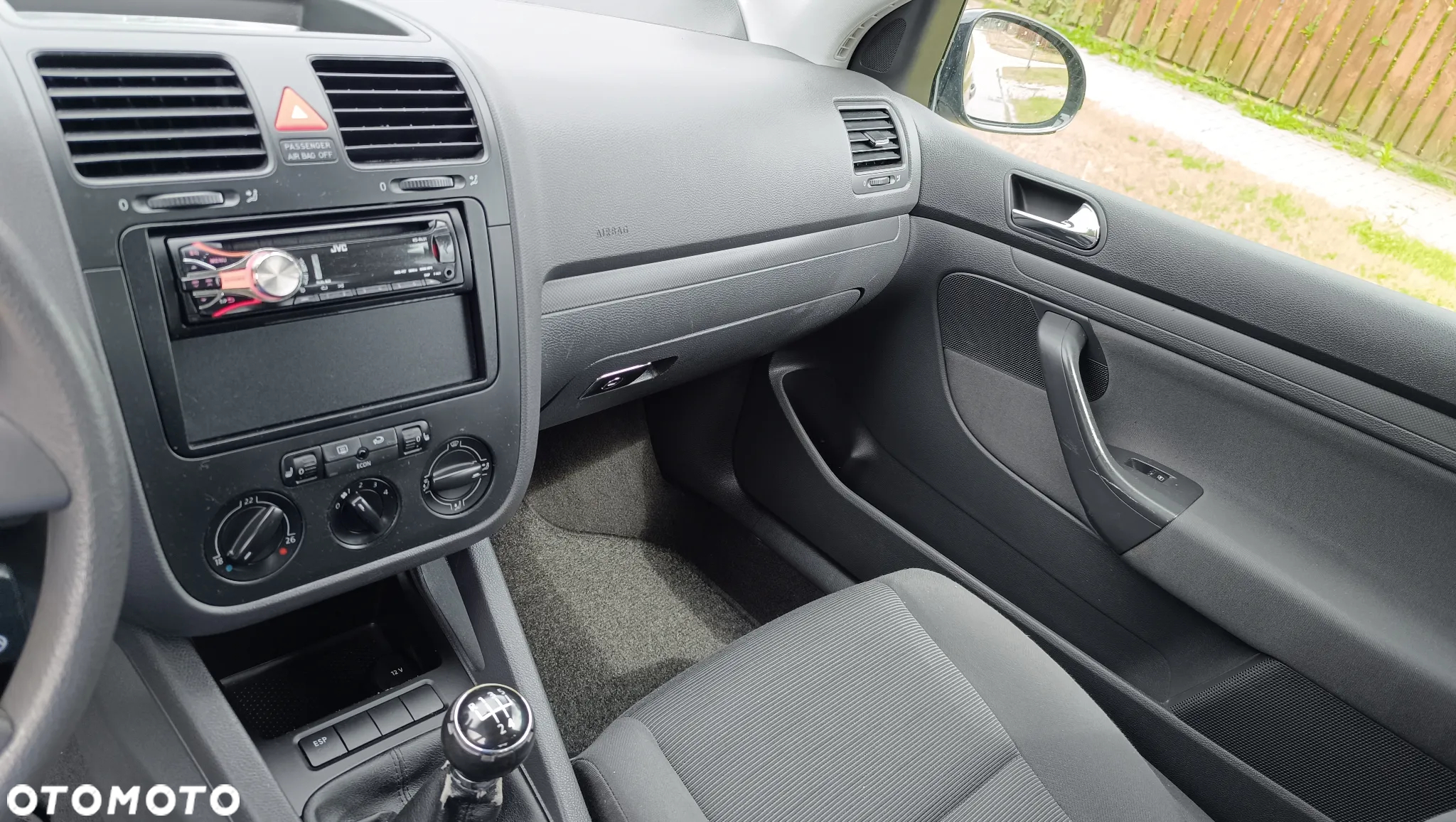 Volkswagen Golf 1.6 Comfortline - 19