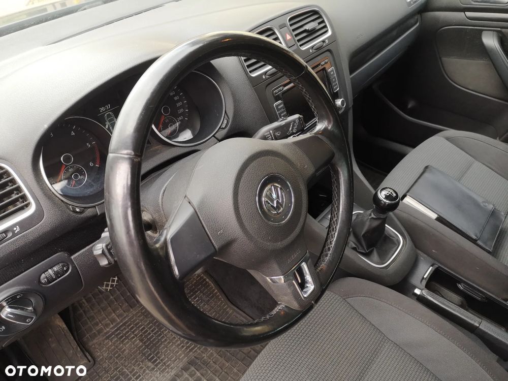 Volkswagen Golf 1.6 TDI DPF BlueMotion Technology Comfortline - 23
