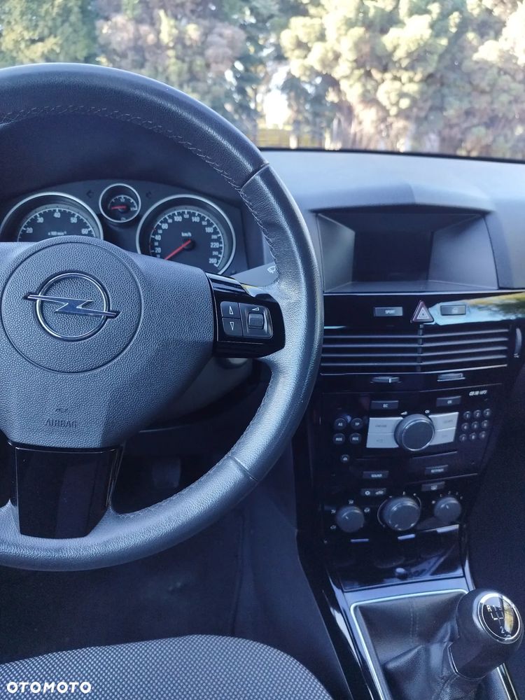Opel Astra 1.8 Sport - 15