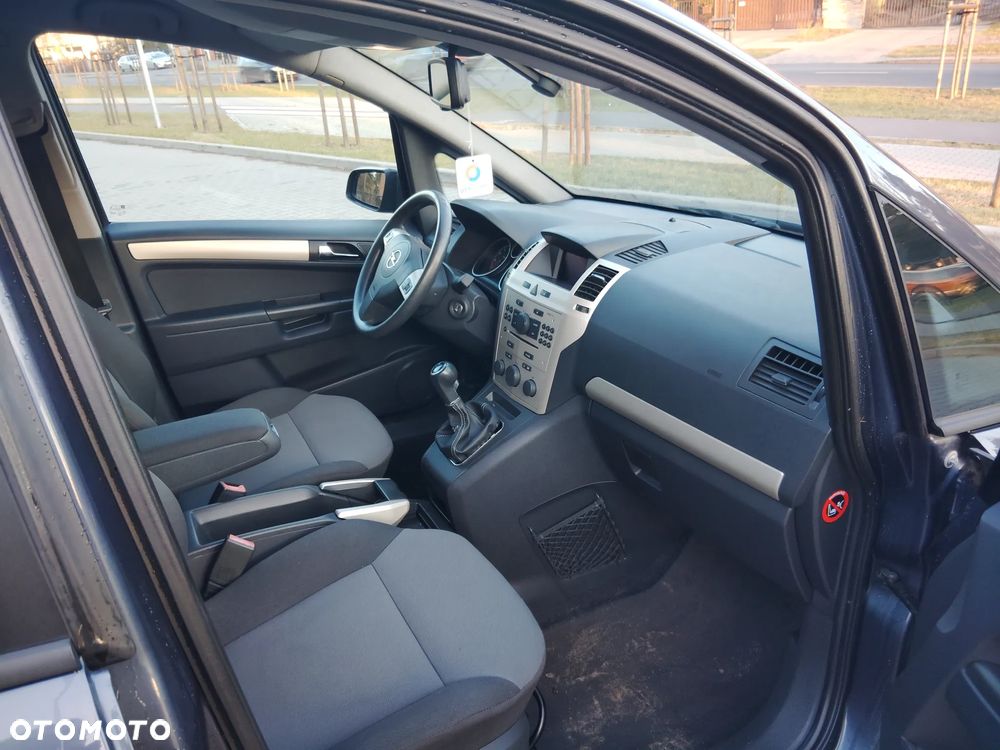 Opel Zafira 1.8 Enjoy - 20