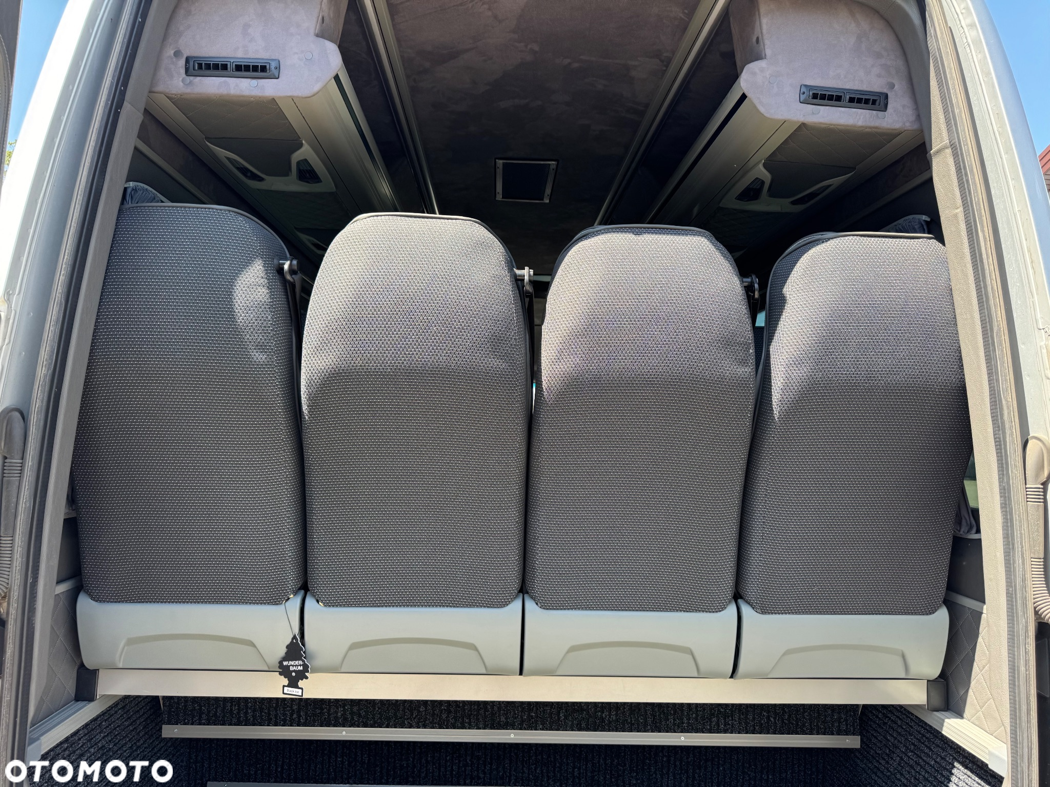Mercedes-Benz Sprinter 519 - 24